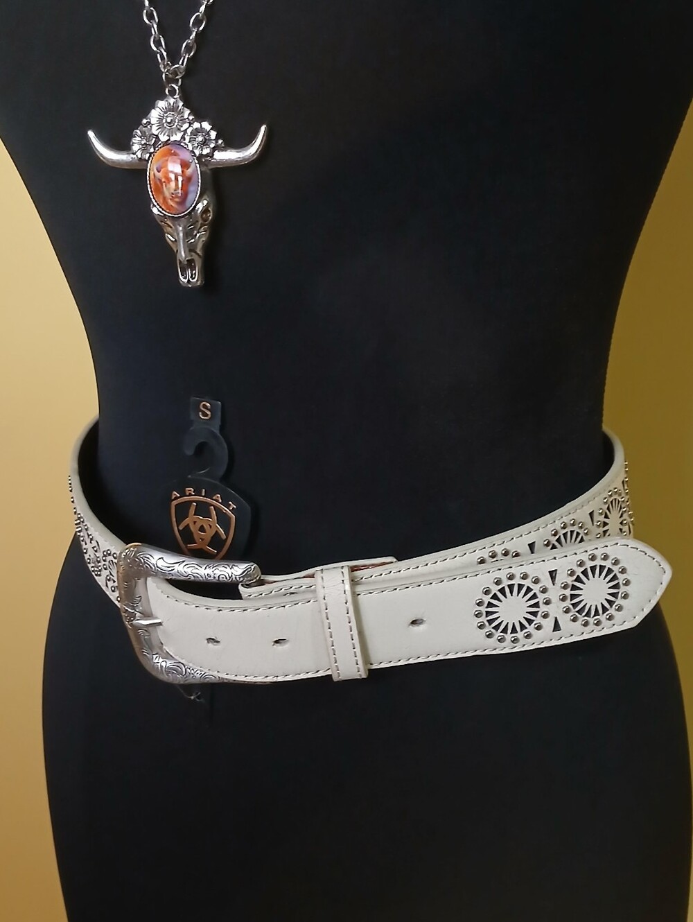 Ariat Cream Laser-Cut Western Leather Belt with Silver-Tone Buckle
